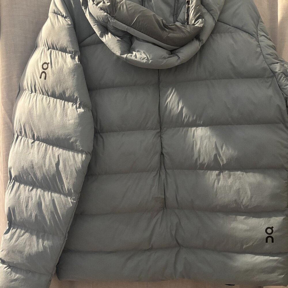On Running Challenger Jacket View 5
